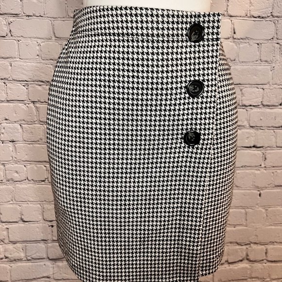 A-Line Houndstooth Mini Skirt (NWT) - Picture 4 of 6